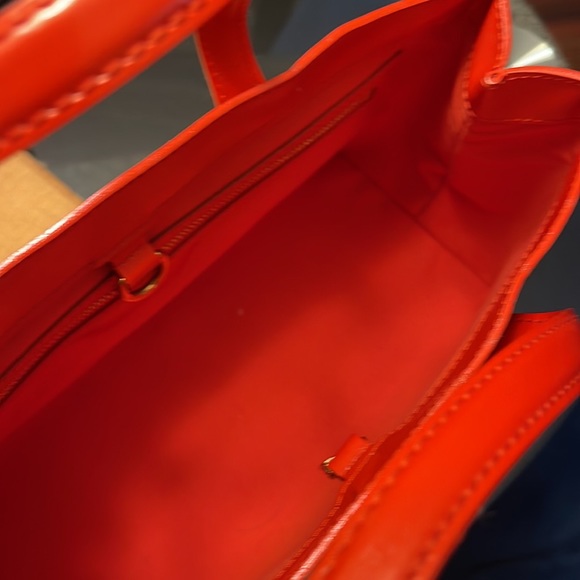 LOUIS VUITTON
Monogram Vernis Wilshire PM - Picture 4 of 9